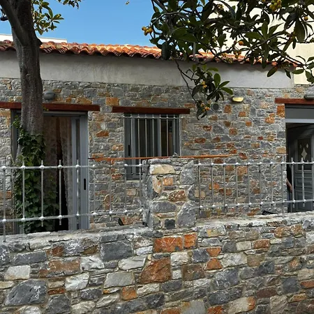Lejlighed Unique Traditional Stone House *